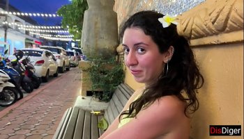 public pickup give a girl a foot massage and a good fuck